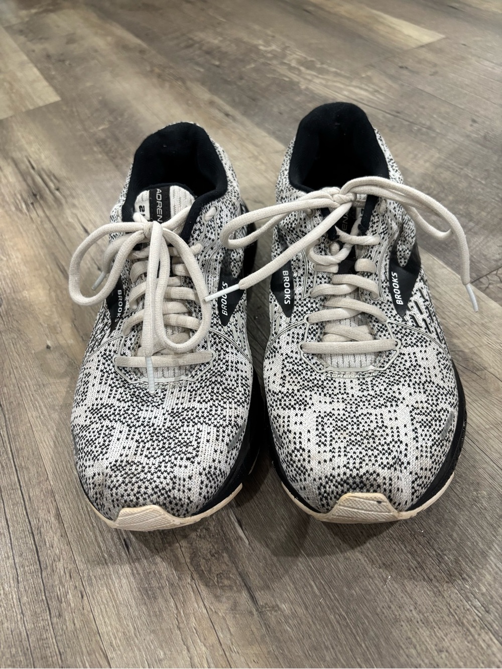 Brooks Men's Black and White Knit Running Shoes